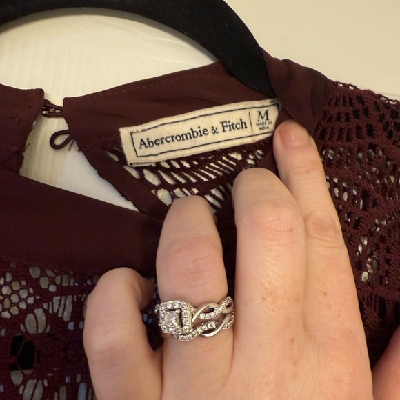 Abercrombie And Fitch Burgundy Blouse Size M - Picture 6 of 8